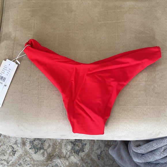 NWOT Solid red seamless cheeky bikini bottoms - Picture 2 of 4